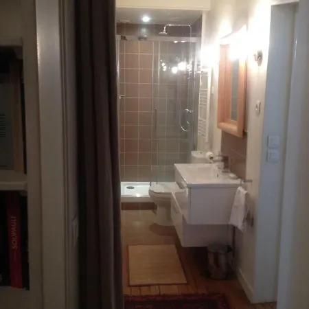 Apartment Comfortable In The Centre Of Paris